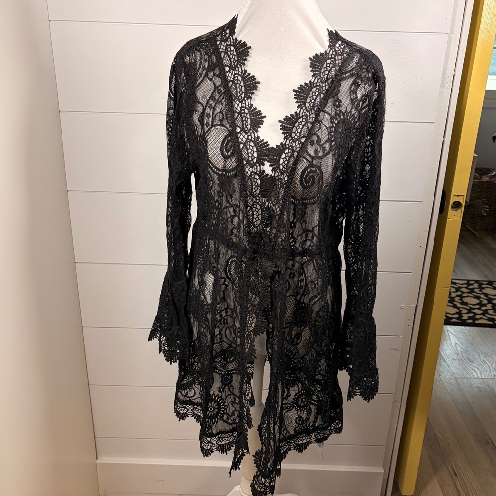 NWT Cupshe Black Floral Lace Swim Cover Up Bell Sleeve Scalloped Trim Size L NEW